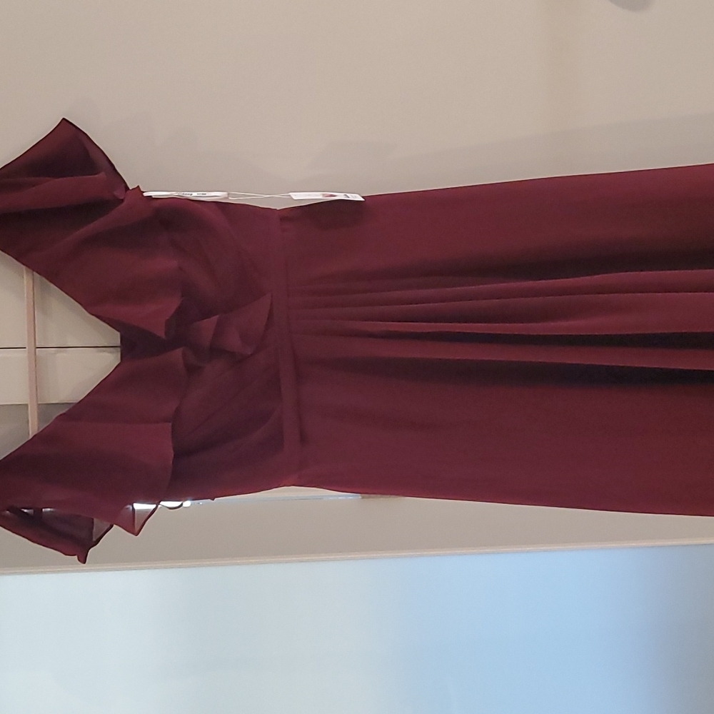 Size 8, Chong Xiao, Formal Gown with Slit, Burgundy - Picture 3 of 6